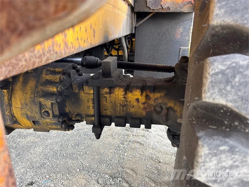 Loadlifter 4412-12C 12000 lb 4x4 Rough Terrain For Навантажувачі підвищеної прохідності