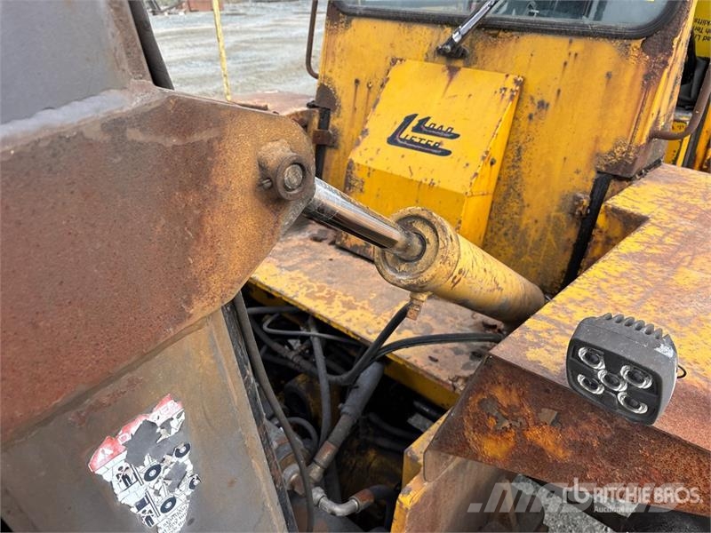 Loadlifter 4412-12C 12000 lb 4x4 Rough Terrain For Навантажувачі підвищеної прохідності