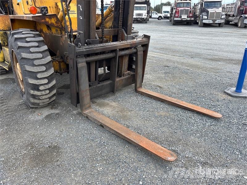 Loadlifter 4412-12C 12000 lb 4x4 Rough Terrain For Навантажувачі підвищеної прохідності