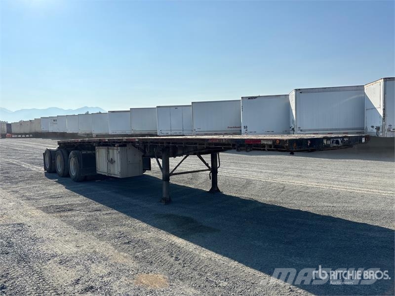 Lode King 32 ft Super B-Train Lead Flatbed Trailer Valníky