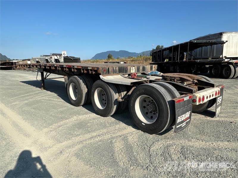 Lode King 32 ft Super B-Train Lead Flatbed Trailer Valníky