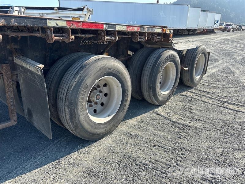 Lode King 32 ft Super B-Train Lead Flatbed Trailer Valníky