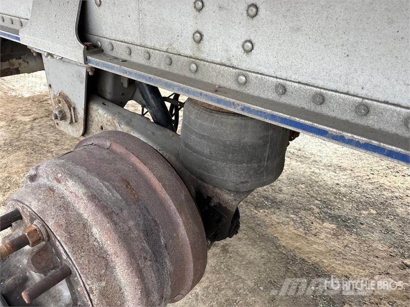 Lode King 53 ft Tri/A Flatbed Trailer Platformas/izkraušana no sāniem