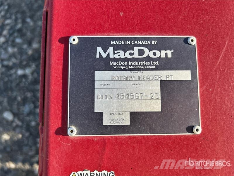 MacDon R113PT 13 ft 2 Point Disc Mower 割草劑