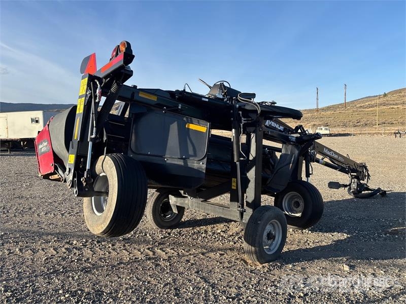 MacDon R113PT 13 ft 2 Point Disc Mower 割草劑