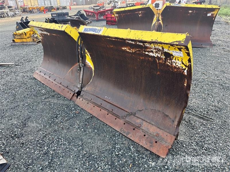 Machinability 11 ft 2 in Power-V Snow Plow - Fits Sniježne daske i plugovi