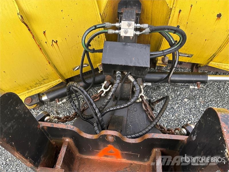 Machinability 11 ft 2 in Power-V Snow Plow - Fits Sniježne daske i plugovi
