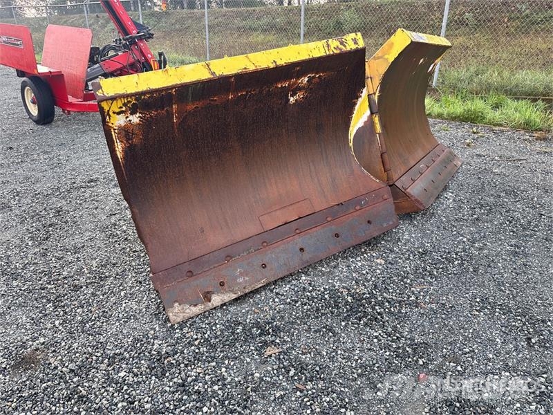 Machinability 11 ft 2 in Power-V Snow Plow - Fits Sniježne daske i plugovi