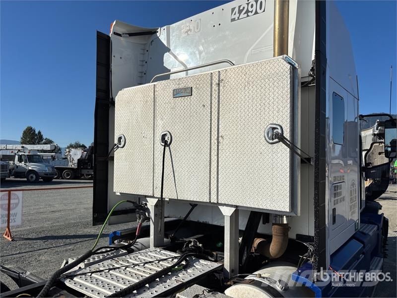 Mack Anthem 6x4 T/A Sleeper Truck Tractor Tracteur routier