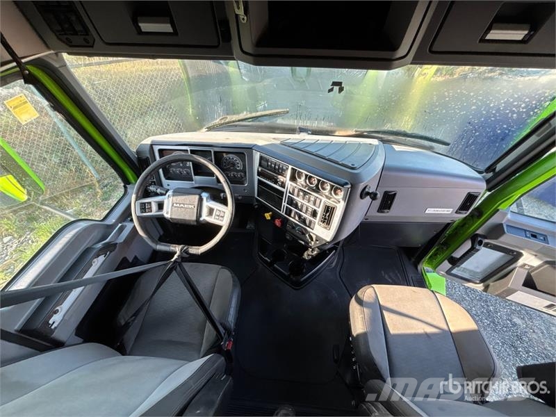 Mack Anthem 6x4 T/A Sleeper Truck Tractor (Inoperable) Vilcēji