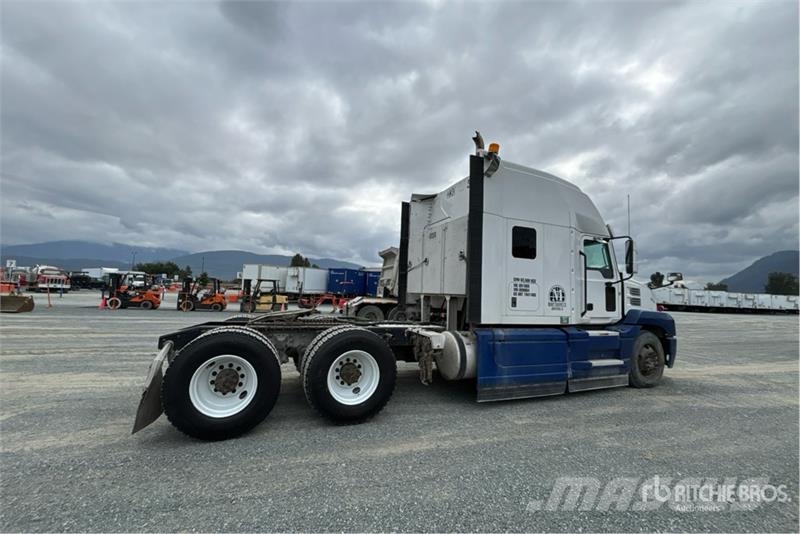 Mack Anthem 6x4 T/A Sleeper Truck Tractor Naudoti vilkikai