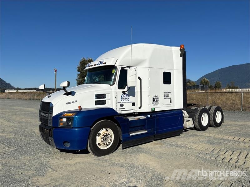 Mack Anthem 6x4 T/A Sleeper Truck Tractor Tracteur routier