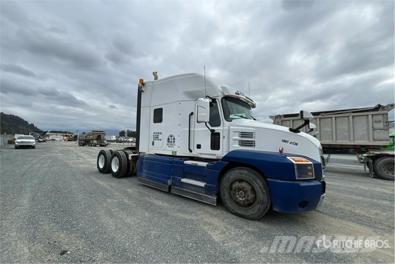 Mack Anthem 6x4 T/A Sleeper Truck Tractor Naudoti vilkikai