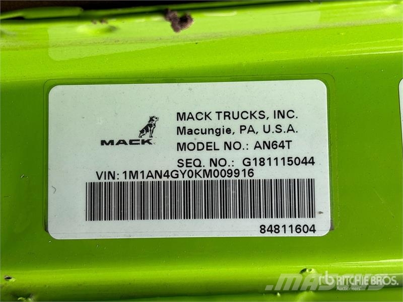 Mack Anthem 6x4 T/A Sleeper Truck Tractor (Inoperable) Camiones tractor