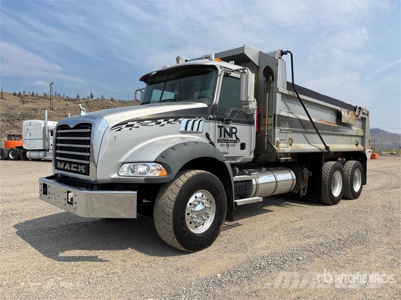 Mack CT713 Camion benne