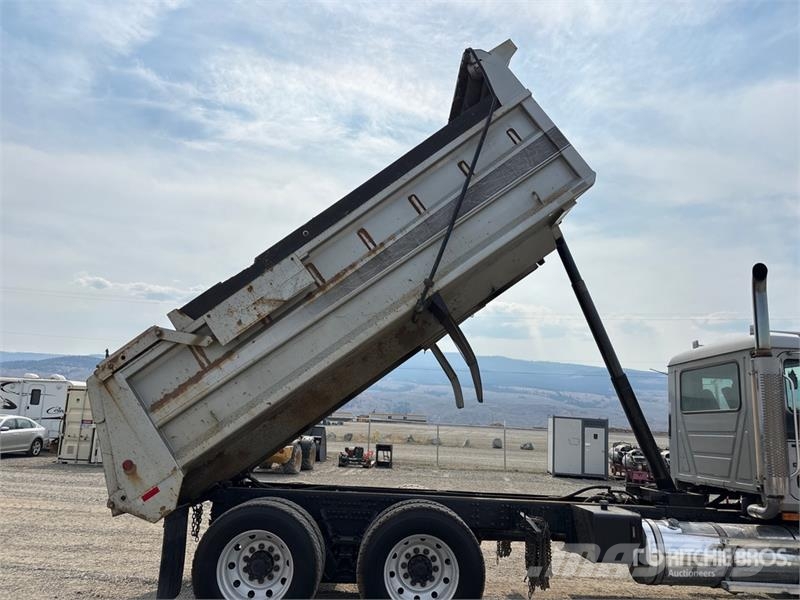 Mack CT713 Camion benne