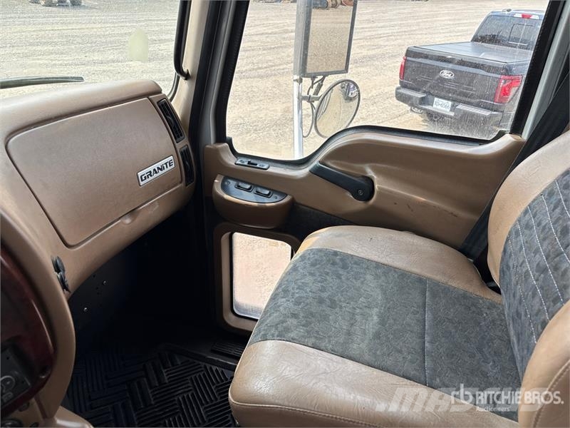 Mack CT713 Camion benne
