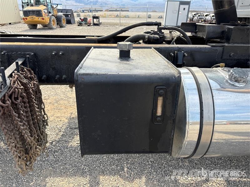 Mack CT713 Camion benne