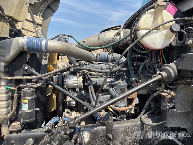 Mack CT713 Camion benne