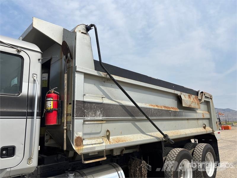 Mack CT713 Camion benne