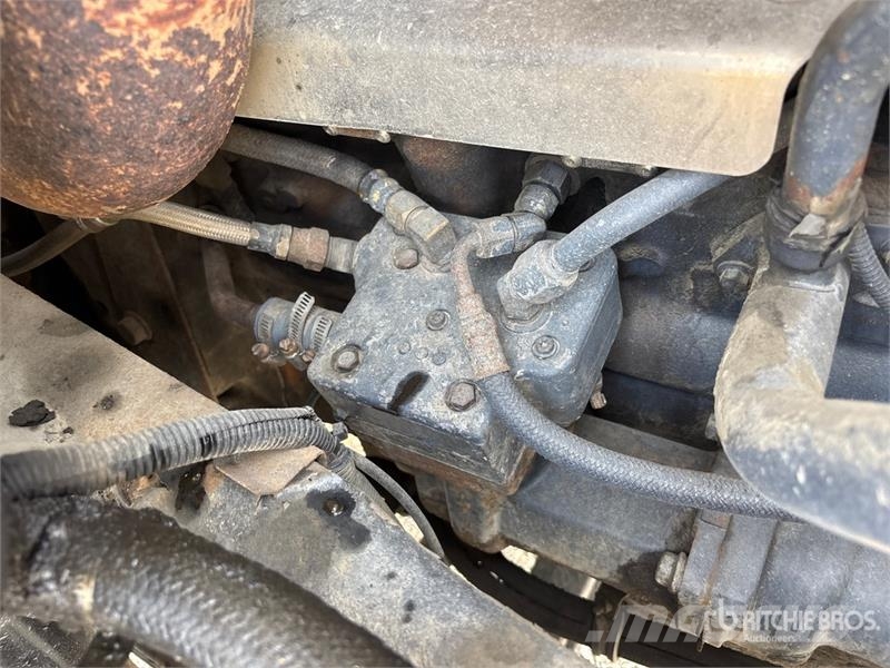 Mack CT713 Camion benne