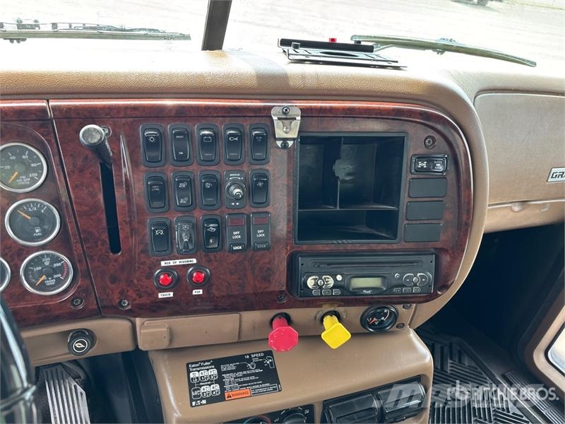 Mack CT713 Camion benne
