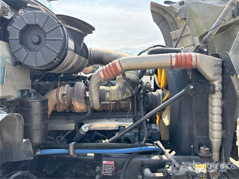 Mack CT713 Camion benne