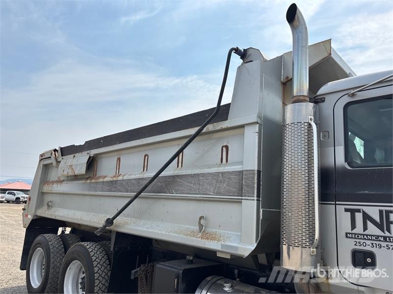 Mack CT713 Camion benne