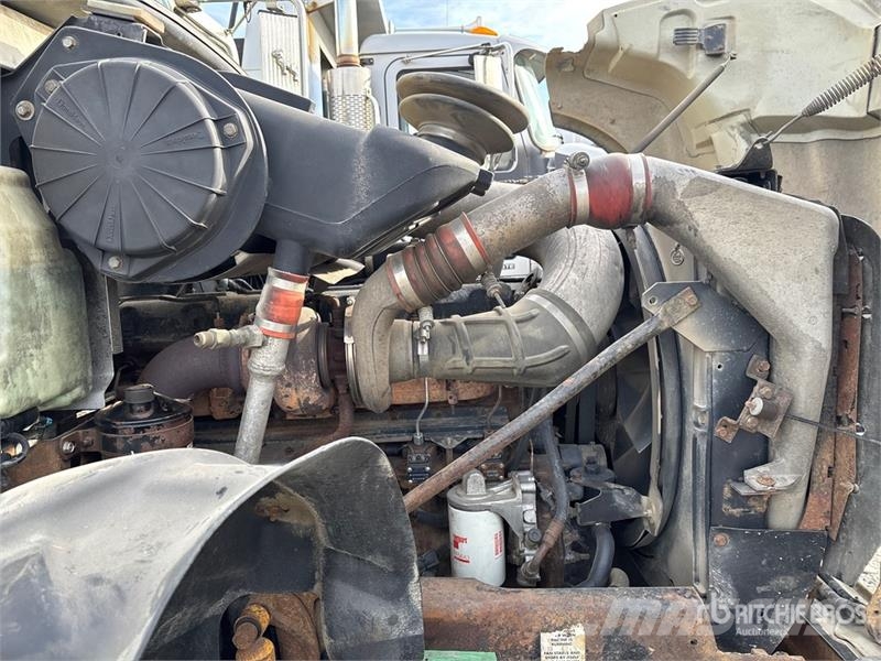 Mack CV713 Kipper
