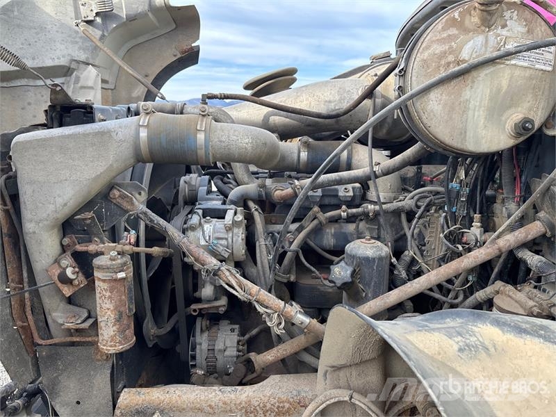 Mack CV713 Kipper