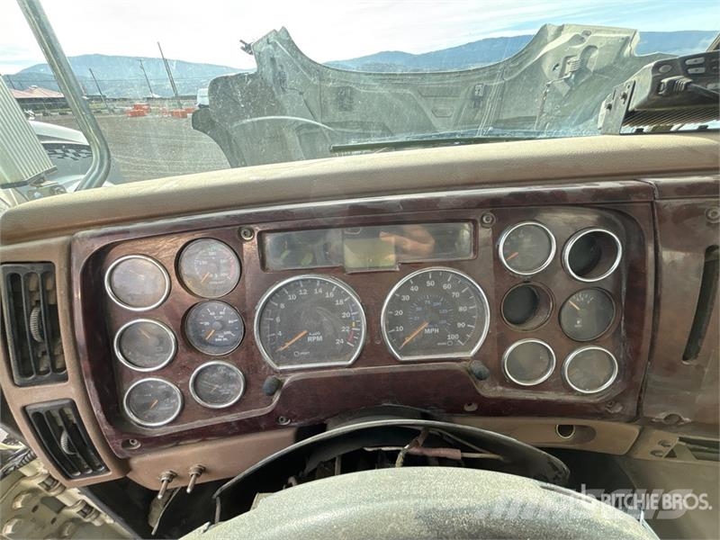 Mack CV713 Kipper
