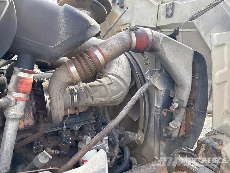 Mack CV713 Kipper
