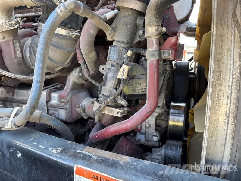 Mack CXU613 Trekkers
