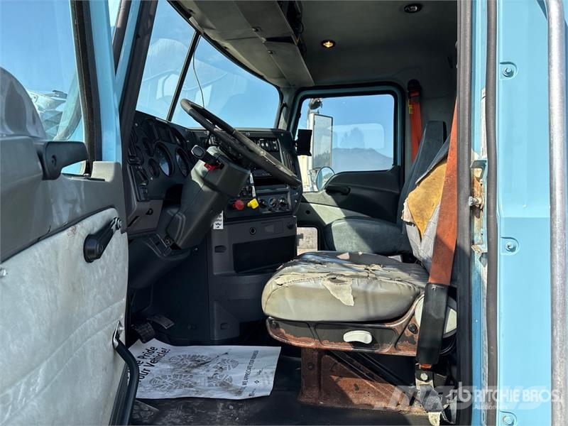 Mack CXU613 Trekkers