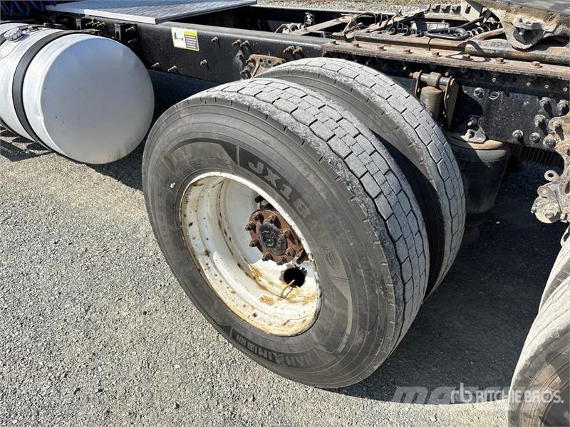 Mack CXU613 Trekkers