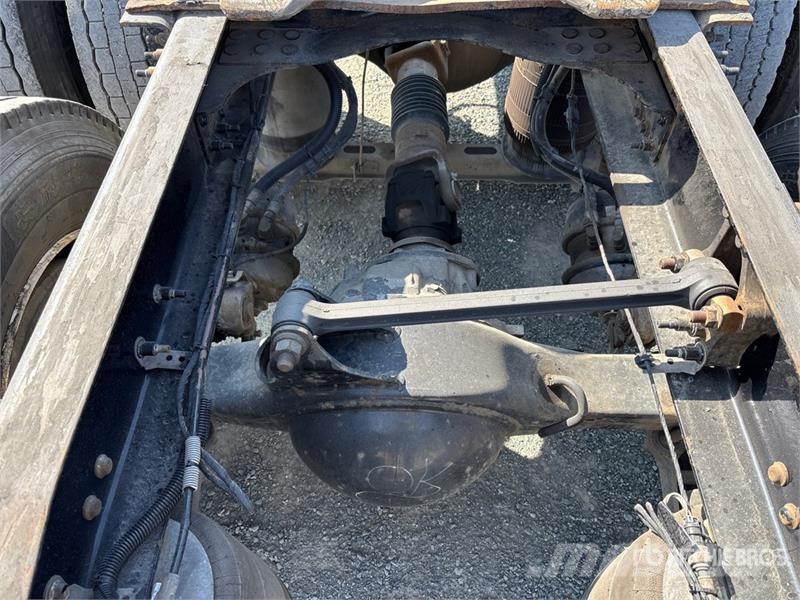 Mack CXU613 Trekkers