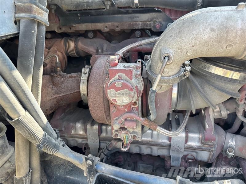 Mack CXU613 Trekkers