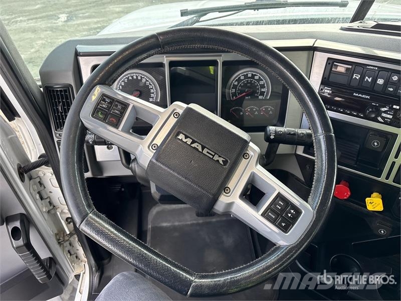 Mack Granite 6x4 T/A Dump Truck Kiper tovornjaki