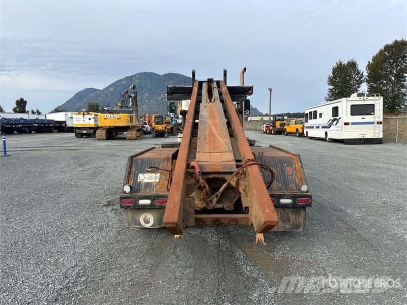 Mack GU813 Liftdumper biler