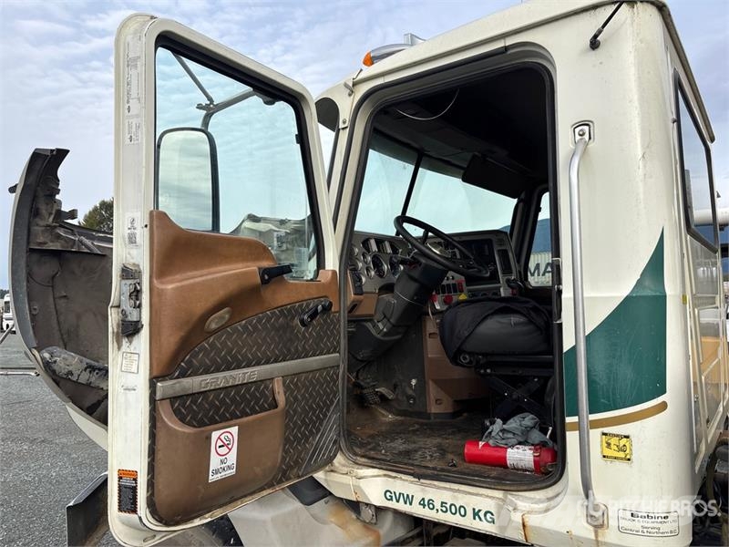 Mack GU813 Liftdumper biler