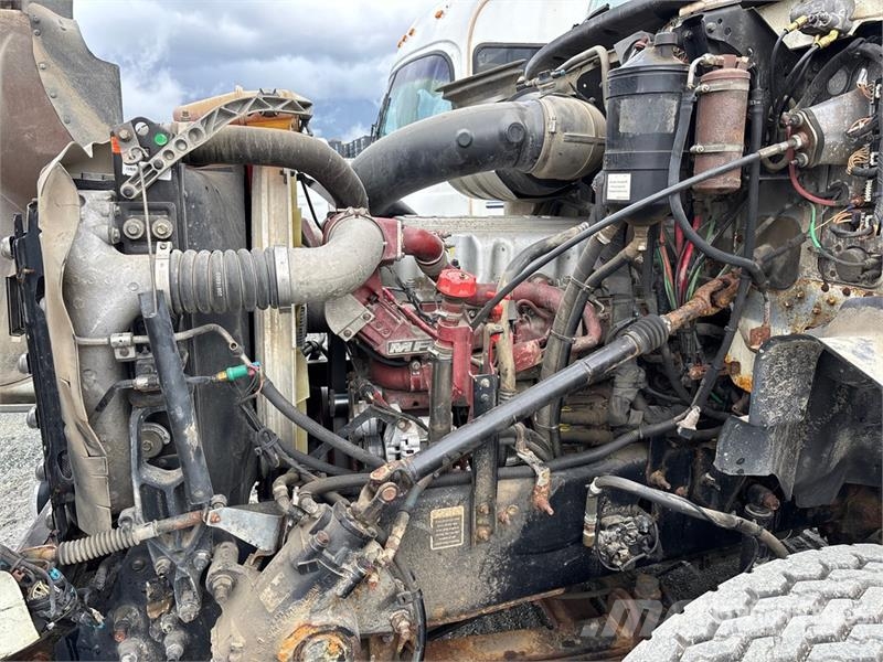 Mack GU813 Hidroliftli kamyonlar