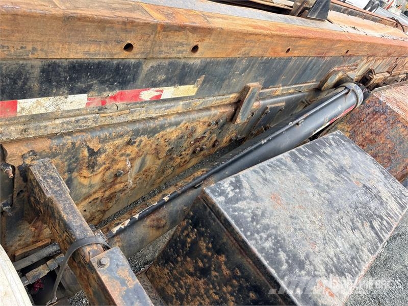 Mack GU813 Liftdumper biler