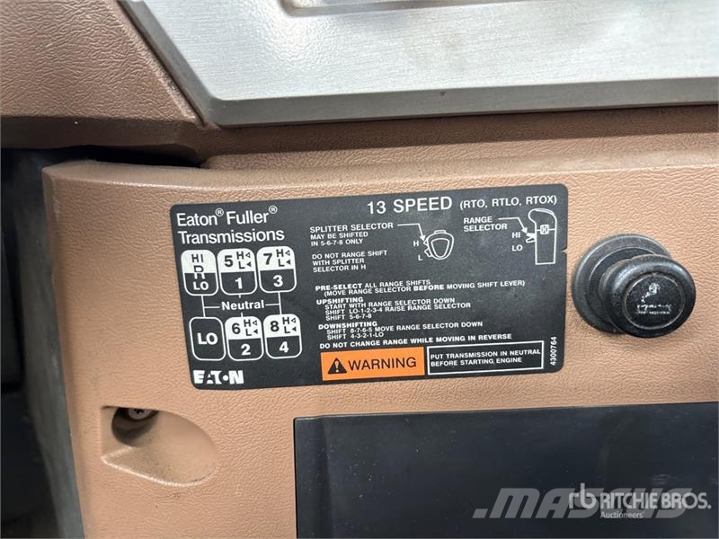 Mack GU813 Liftdumper biler