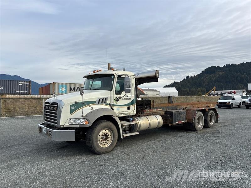 Mack GU813 Liftdumper biler