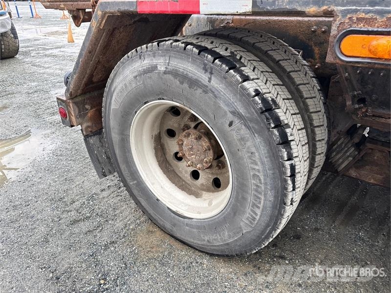 Mack GU813 Hidroliftli kamyonlar