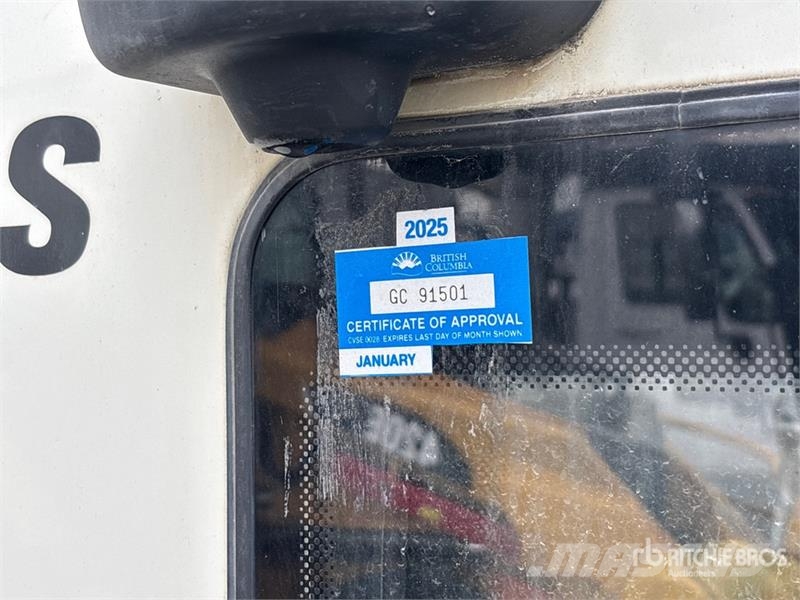 Mack GU813 Liftdumper biler