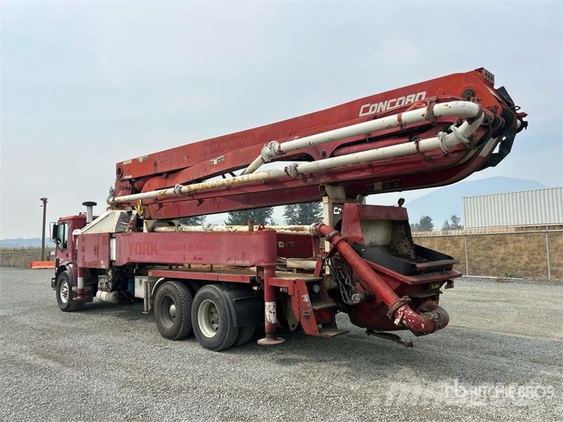 Mack MR688S Betoniere