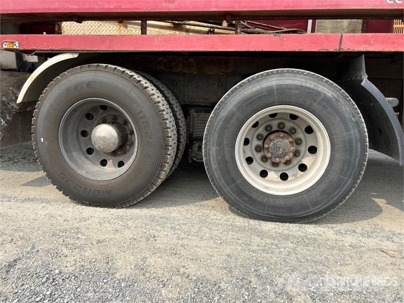 Mack MR688S Betoniere