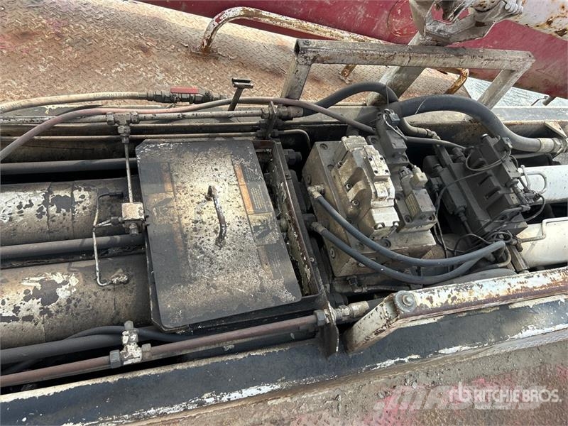 Mack MR688S Betoniere