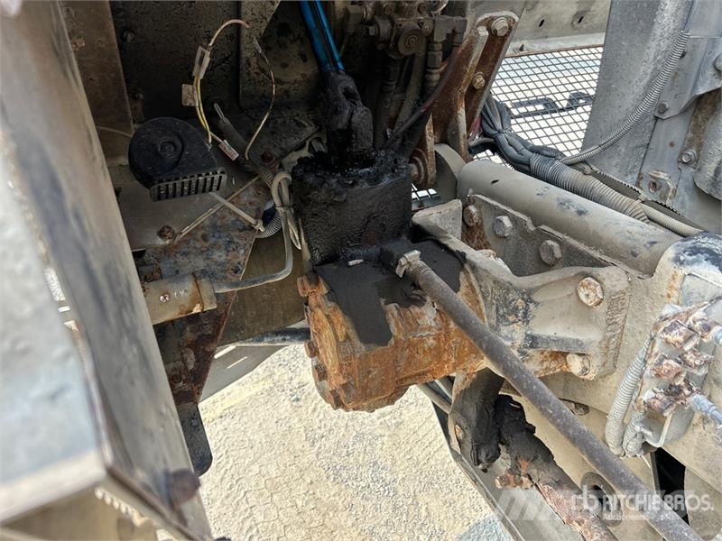 Mack MR688S Betoniere